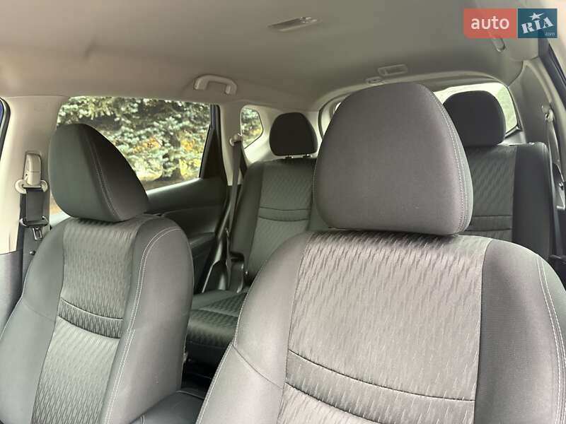 Внедорожник / Кроссовер Nissan Rogue 2017 в Ровно фото 52 Внедорожник / Кроссовер Nissan Rogue 2017 в Ровно
