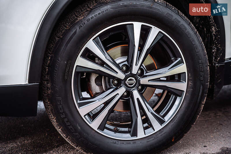 Внедорожник / Кроссовер Nissan Rogue 2018 в Белой Церкви