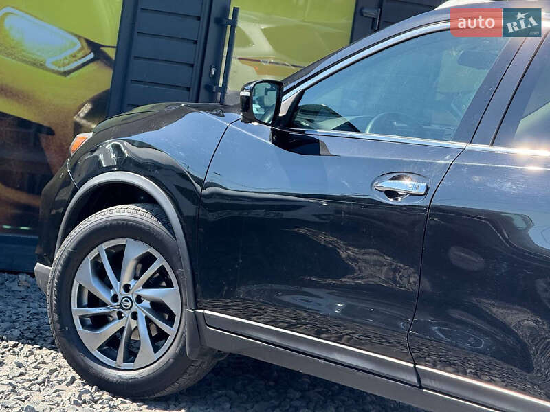 Внедорожник / Кроссовер Nissan Rogue 2018 в Стрые