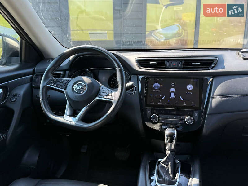 Внедорожник / Кроссовер Nissan Rogue 2018 в Стрые