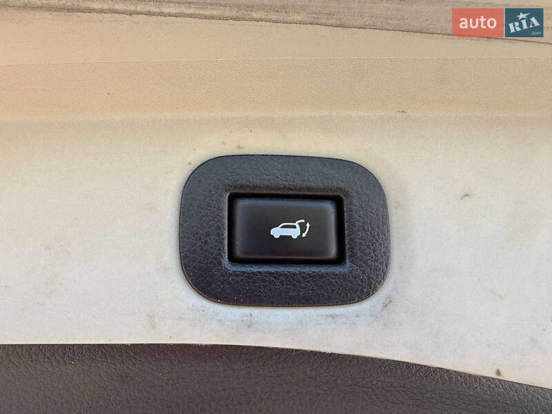 Внедорожник / Кроссовер Nissan Rogue 2018 в Стрые