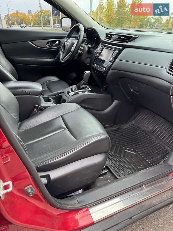 Внедорожник / Кроссовер Nissan Rogue 2014 в Остер