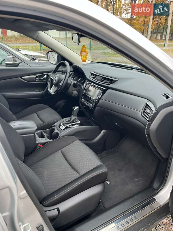 Внедорожник / Кроссовер Nissan Rogue 2019 в Черкассах