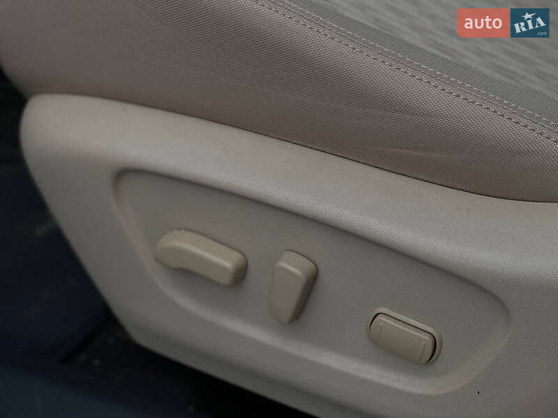 Внедорожник / Кроссовер Nissan Rogue 2017 в Львове фото 24 Внедорожник / Кроссовер Nissan Rogue 2017 в Львове