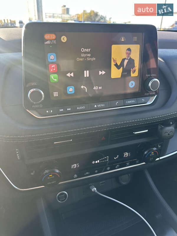 Внедорожник / Кроссовер Nissan Rogue 2021 в Киеве