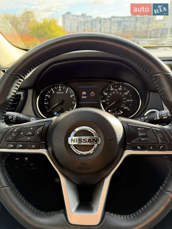 Внедорожник / Кроссовер Nissan Rogue 2018 в Киеве