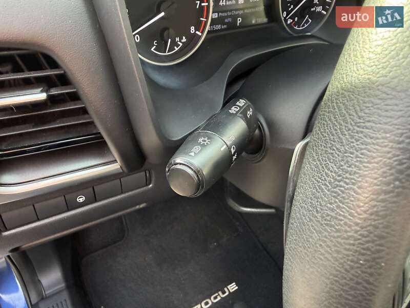 Внедорожник / Кроссовер Nissan Rogue 2021 в Киеве