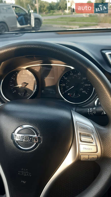 Внедорожник / Кроссовер Nissan Rogue 2014 в Бахмаче