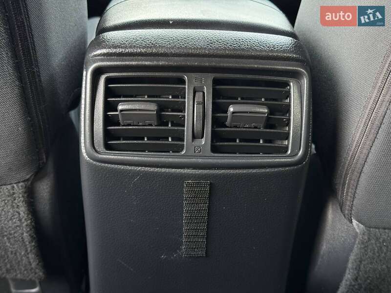 Внедорожник / Кроссовер Nissan Rogue 2018 в Ровно фото 35 Внедорожник / Кроссовер Nissan Rogue 2018 в Ровно