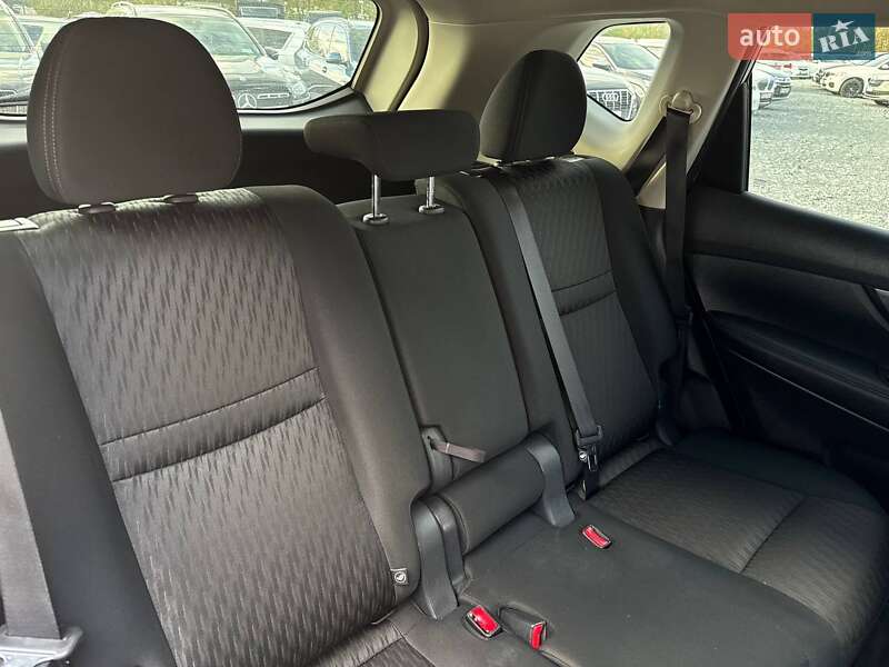 Внедорожник / Кроссовер Nissan Rogue 2018 в Ровно фото 49 Внедорожник / Кроссовер Nissan Rogue 2018 в Ровно