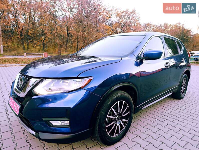 Внедорожник / Кроссовер Nissan Rogue 2018 в Виннице
