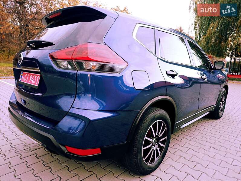 Внедорожник / Кроссовер Nissan Rogue 2018 в Виннице