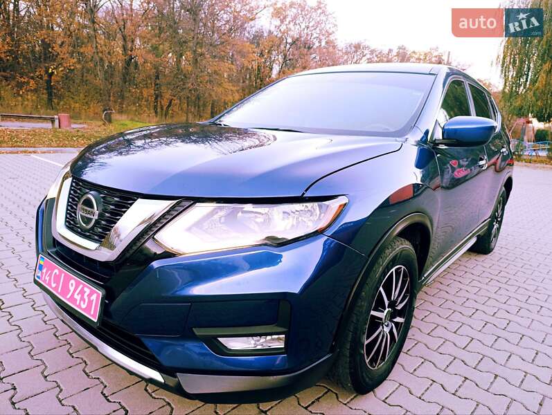 Внедорожник / Кроссовер Nissan Rogue 2018 в Виннице