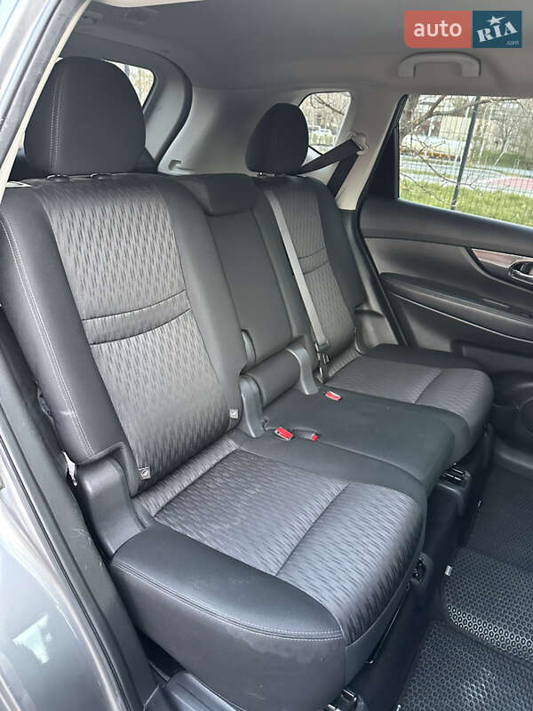 Позашляховик / Кросовер Nissan Rogue 2018 в Києві