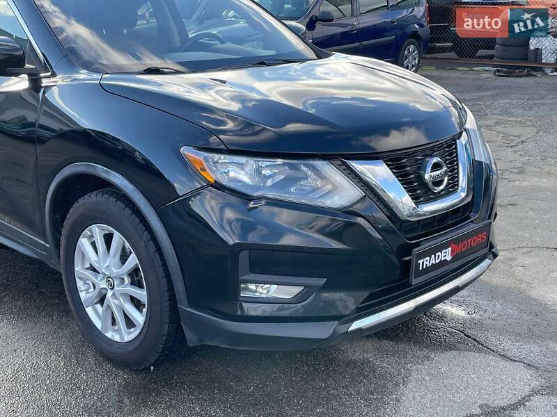 Позашляховик / Кросовер Nissan Rogue 2017 в Києві