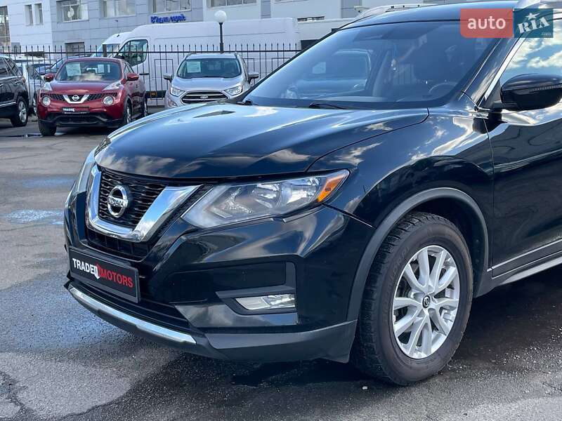 Позашляховик / Кросовер Nissan Rogue 2017 в Києві