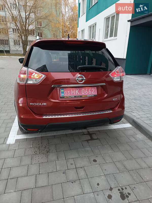 Позашляховик / Кросовер Nissan Rogue 2016 в Сарнах