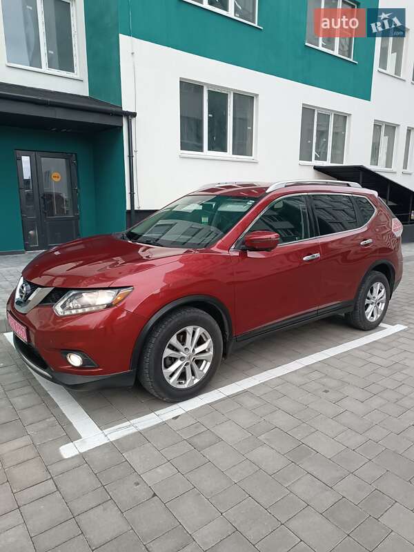 Позашляховик / Кросовер Nissan Rogue 2016 в Сарнах