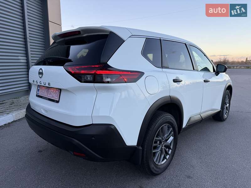 Позашляховик / Кросовер Nissan Rogue 2021 в Дніпрі