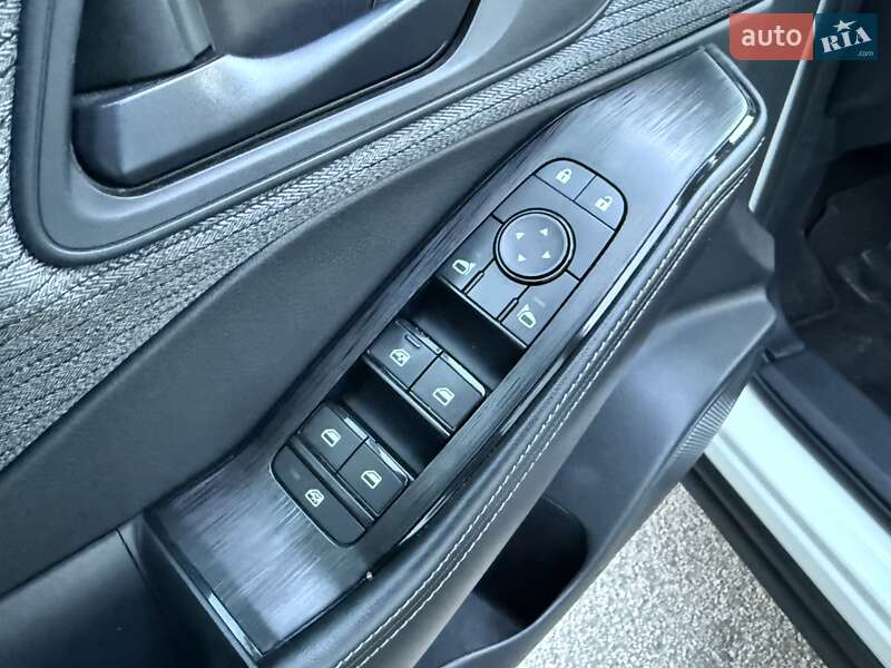 Позашляховик / Кросовер Nissan Rogue 2021 в Дніпрі