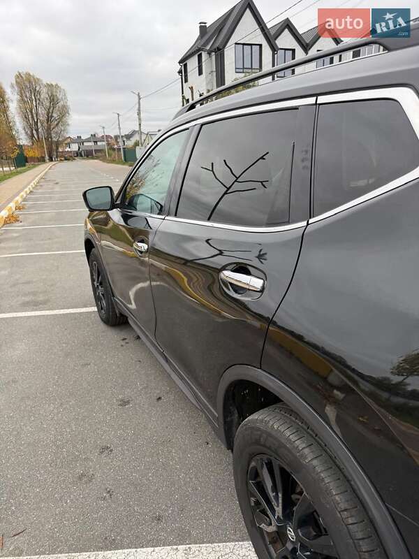 Позашляховик / Кросовер Nissan Rogue 2018 в Києві