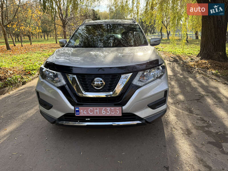 Внедорожник / Кроссовер Nissan Rogue 2019 в Ровно