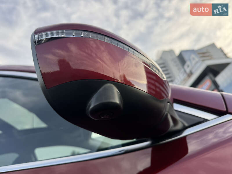 Позашляховик / Кросовер Nissan Rogue 2018 в Києві