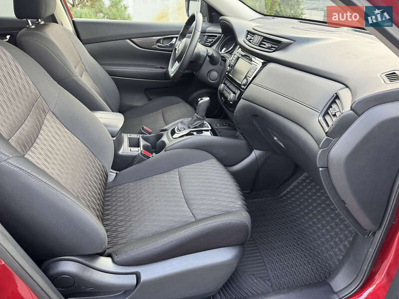 Позашляховик / Кросовер Nissan Rogue 2018 в Києві