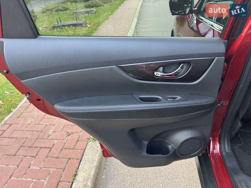 Позашляховик / Кросовер Nissan Rogue 2018 в Києві