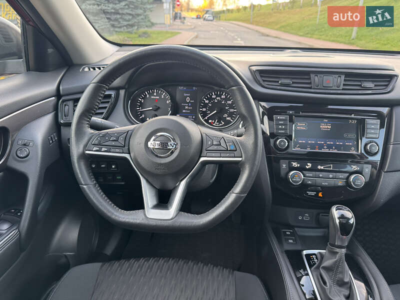 Позашляховик / Кросовер Nissan Rogue 2018 в Києві