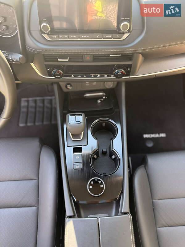 Внедорожник / Кроссовер Nissan Rogue 2024 в Киеве