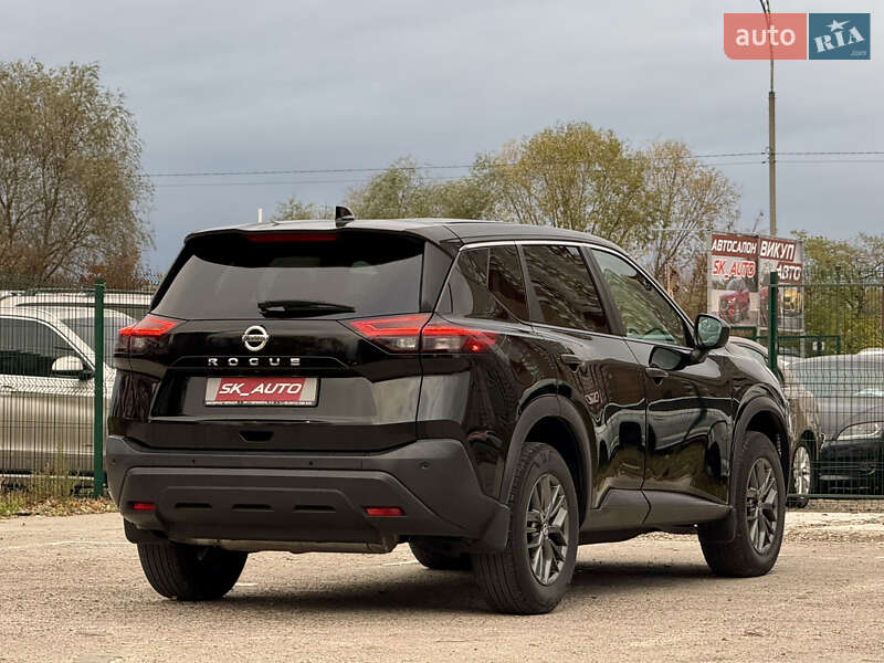 Внедорожник / Кроссовер Nissan Rogue 2021 в Киеве