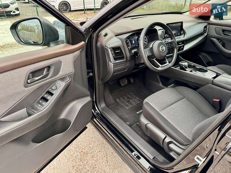 Внедорожник / Кроссовер Nissan Rogue 2021 в Киеве