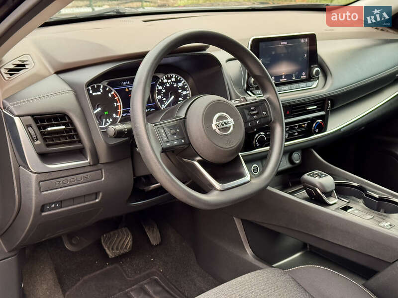 Внедорожник / Кроссовер Nissan Rogue 2021 в Киеве