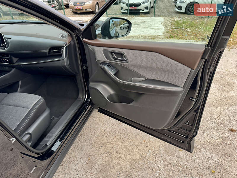 Внедорожник / Кроссовер Nissan Rogue 2021 в Киеве