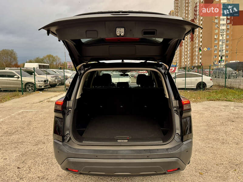 Внедорожник / Кроссовер Nissan Rogue 2021 в Киеве