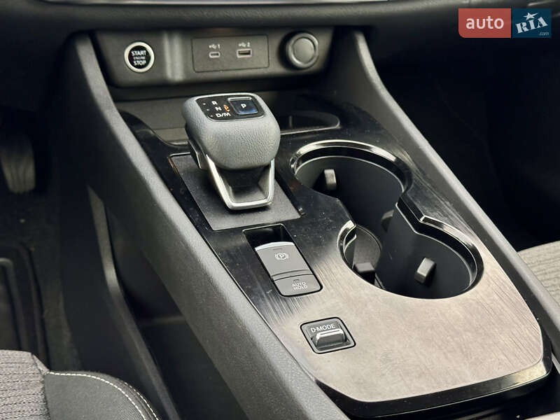 Внедорожник / Кроссовер Nissan Rogue 2021 в Киеве