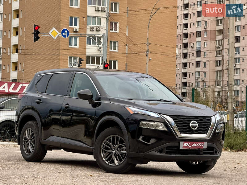 Внедорожник / Кроссовер Nissan Rogue 2021 в Киеве