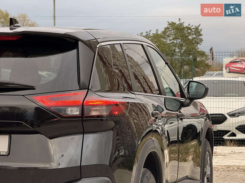 Внедорожник / Кроссовер Nissan Rogue 2021 в Киеве