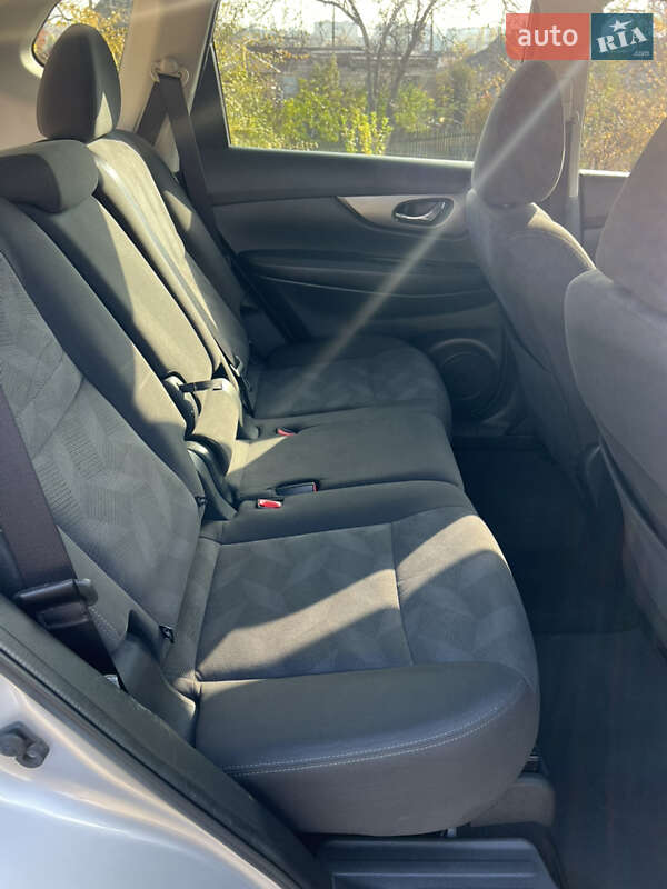 Внедорожник / Кроссовер Nissan Rogue 2015 в Кривом Роге фото 36 Внедорожник / Кроссовер Nissan Rogue 2015 в Кривом Роге