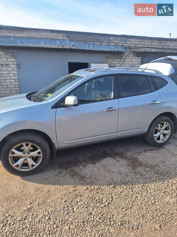 Внедорожник / Кроссовер Nissan Rogue 2011 в Белой Церкви