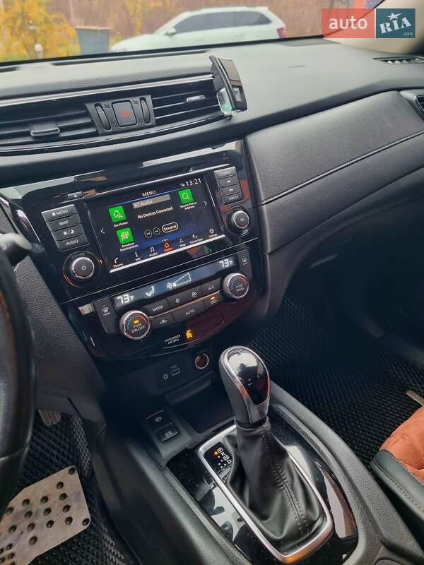 Внедорожник / Кроссовер Nissan Rogue 2018 в Харькове