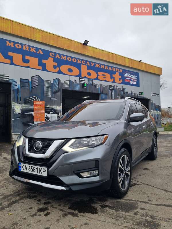 Внедорожник / Кроссовер Nissan Rogue 2018 в Харькове