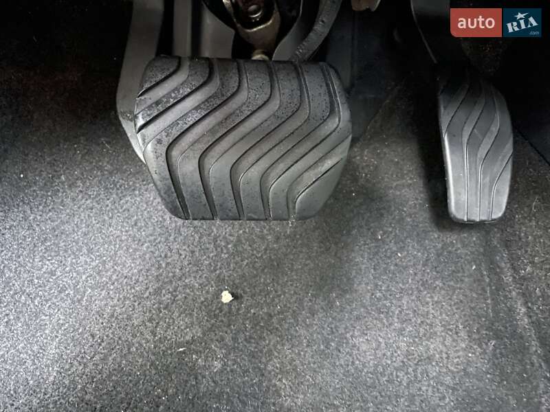 Внедорожник / Кроссовер Nissan Rogue 2019 в Бродах