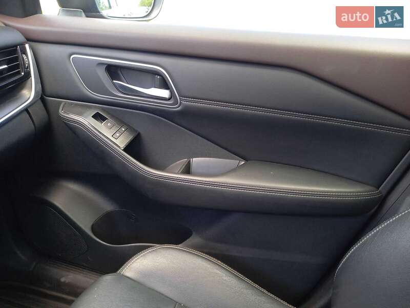 Внедорожник / Кроссовер Nissan Rogue 2020 в Черкассах