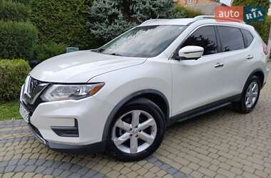 Внедорожник / Кроссовер Nissan Rogue 2017 в Львове