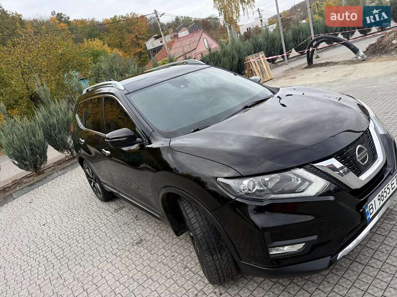 Позашляховик / Кросовер Nissan Rogue 2019 в Полтаві