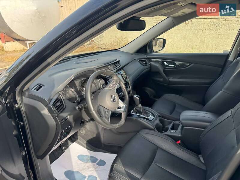 Позашляховик / Кросовер Nissan Rogue 2017 в Запоріжжі