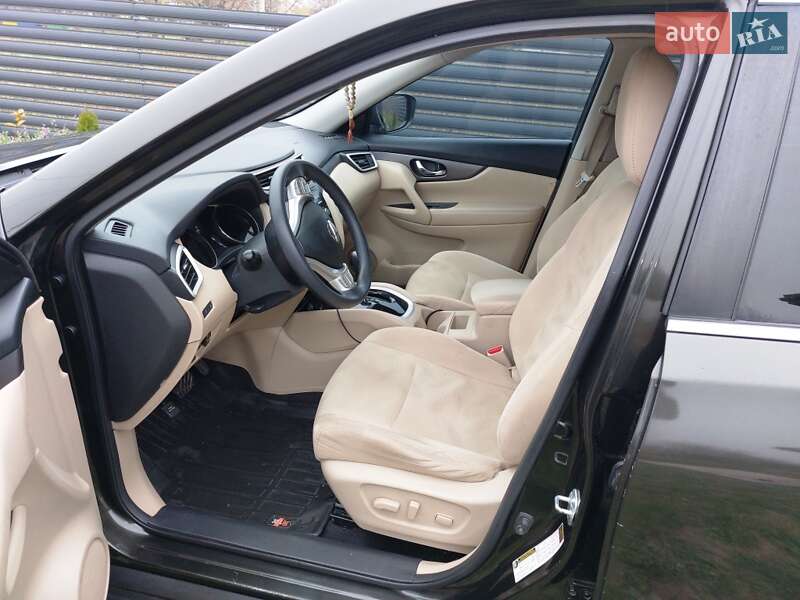 Внедорожник / Кроссовер Nissan Rogue 2016 в Виннице