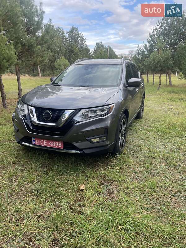 Внедорожник / Кроссовер Nissan Rogue 2019 в Бродах